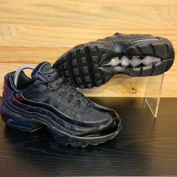 New Nike Women's Air Max 95 Triple Black Running - Picture 7 of 8